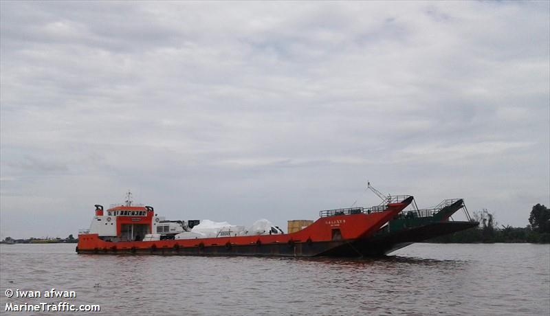 lct galaxy 9 (Landing Craft) - IMO 9749087, MMSI 525018502, Call Sign Y C G G under the flag of Indonesia