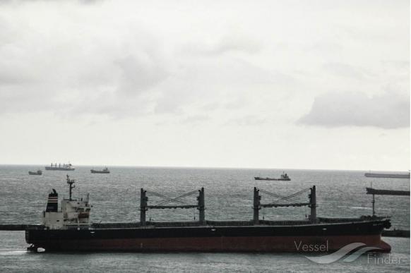 km puteri sejati (Bulk Carrier) - IMO 9253882, MMSI 525100261, Call Sign YBPL2 under the flag of Indonesia