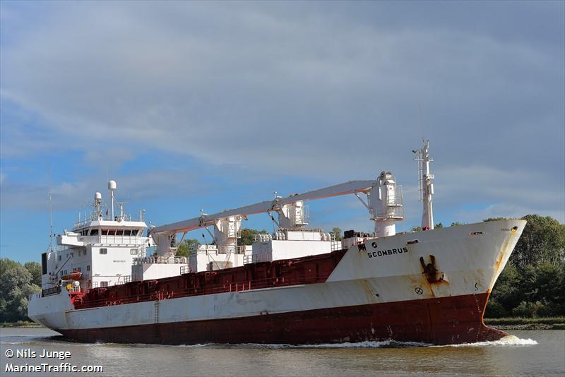 aurora (Refrigerated Cargo Ship) - IMO 8819275, MMSI 231257000, Call Sign OZ2162 under the flag of Faeroe Islands