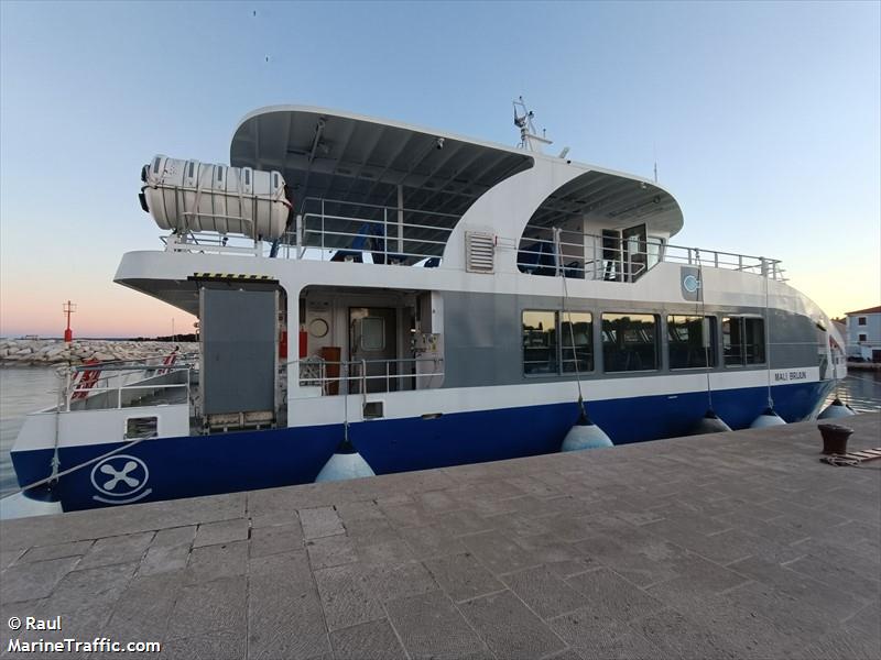gradnja 110 (Fishing vessel) - IMO , MMSI 238014440, Call Sign 9A2143 under the flag of Croatia