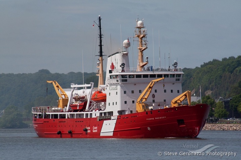 pierre radisson (Icebreaker) - IMO 7510834, MMSI 316071000, Call Sign CGSB under the flag of Canada