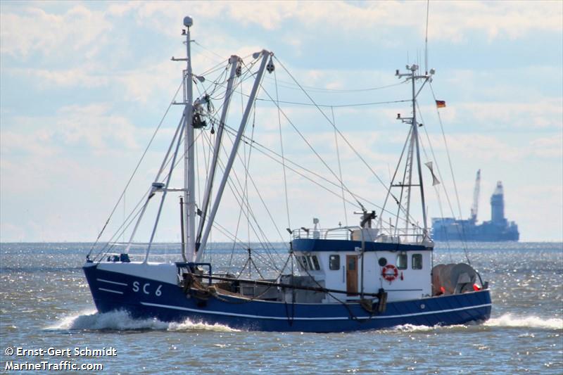 sc6 helmsand (Fishing vessel) - IMO , MMSI 211626320, Call Sign DISU under the flag of Germany
