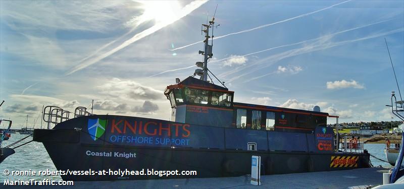 coastal knight (HSC) - IMO , MMSI 235101502, Call Sign 2GYF8 under the flag of United Kingdom (UK)