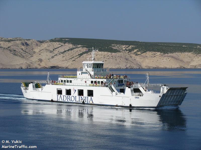 cres (Passenger/Ro-Ro Cargo Ship) - IMO 9334741, MMSI 238238340, Call Sign 9AA3003 under the flag of Croatia