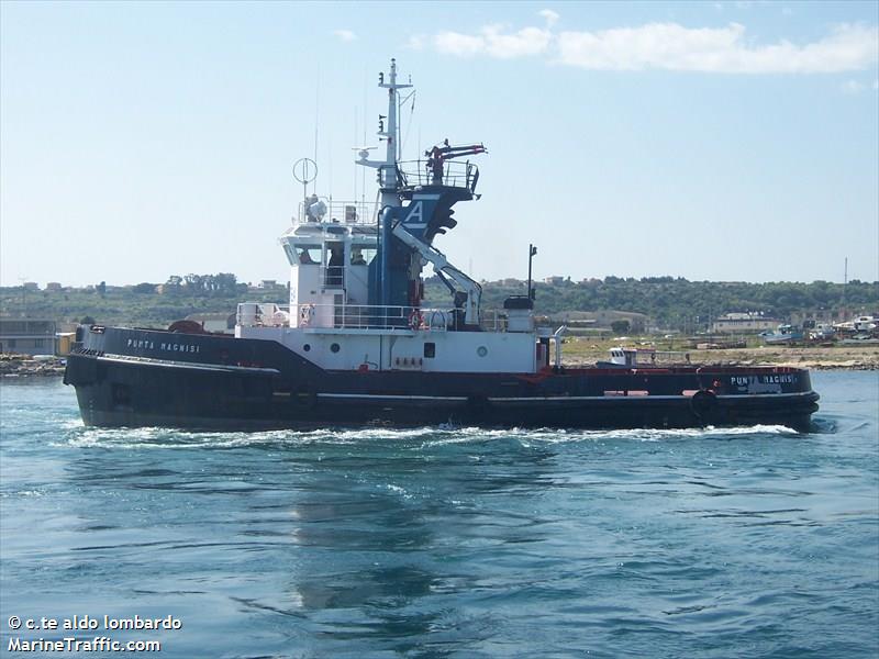 punta magnisi (Tug) - IMO , MMSI 247138000, Call Sign IIKQ under the flag of Italy