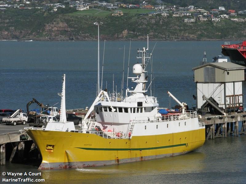 swissco topaz (Anchor Hoy) - IMO 9684328, MMSI 375265000, Call Sign J8B6096 under the flag of St Vincent & Grenadines