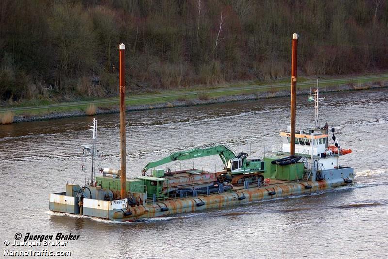 steinbutt (Tug) - IMO , MMSI 211224620, Call Sign DCFD under the flag of Germany