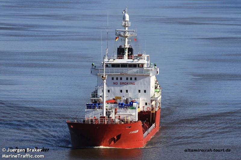 la luna (Yacht) - IMO 8998837, MMSI 215975000, Call Sign 9HA5401 under the flag of Malta