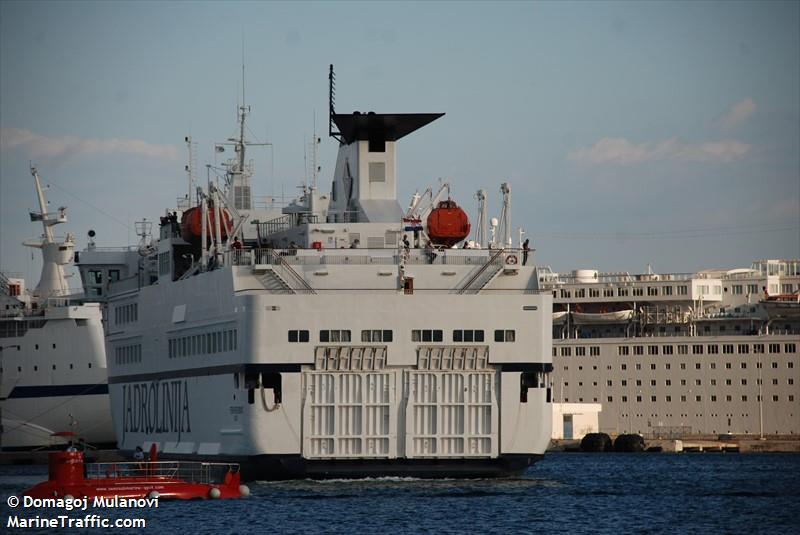 petar hektorovic (Passenger/Ro-Ro Cargo Ship) - IMO 8702446, MMSI 238160000, Call Sign 9A6551 under the flag of Croatia