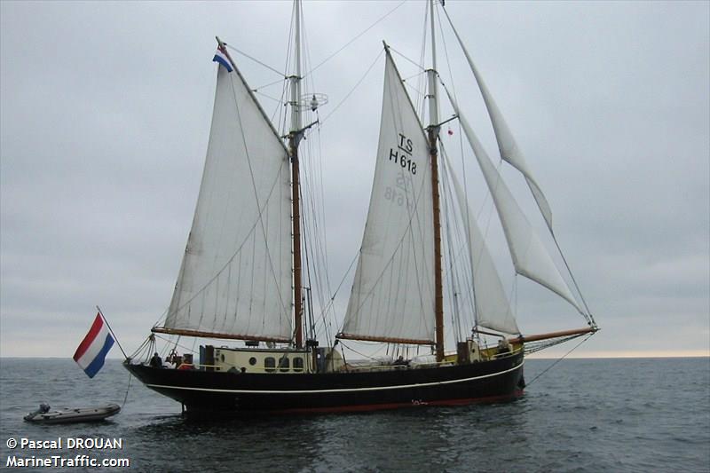lotos (Sailing vessel) - IMO , MMSI 245537000, Call Sign PCGL under the flag of Netherlands
