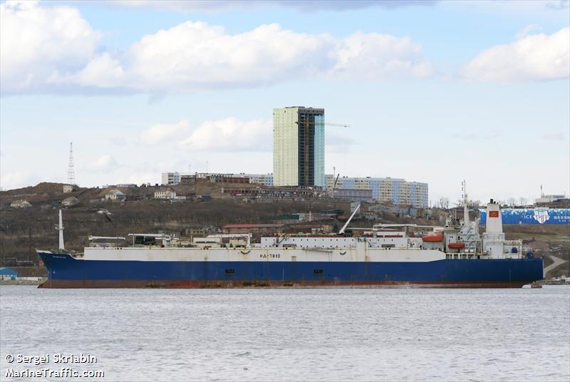 vladivostok 2000 (Fish Factory Ship) - IMO 7913622, MMSI 273455520, Call Sign UBES7 under the flag of Russia