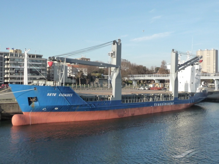 maria da paz (Container Ship) - IMO 9150432, MMSI 304198000, Call Sign V2HB9 under the flag of Antigua & Barbuda