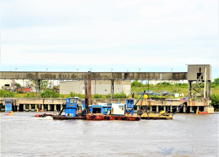 coastal rose (Dredging or UW ops) - IMO , MMSI 338338596 under the flag of USA