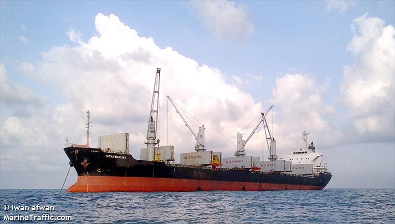 mv.intan baruna (Bulk Carrier) - IMO 9633018, MMSI 525012214, Call Sign J Z M O under the flag of Indonesia