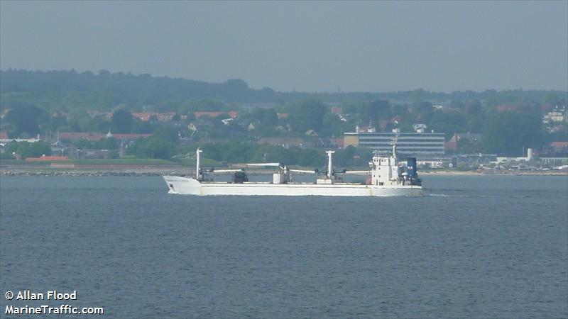 deror (Sailing vessel) - IMO , MMSI 576013000, Call Sign 861767 under the flag of Vanuatu