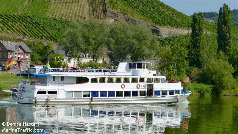 berlin (Passenger ship) - IMO , MMSI 211510110, Call Sign DA4552 under the flag of Germany