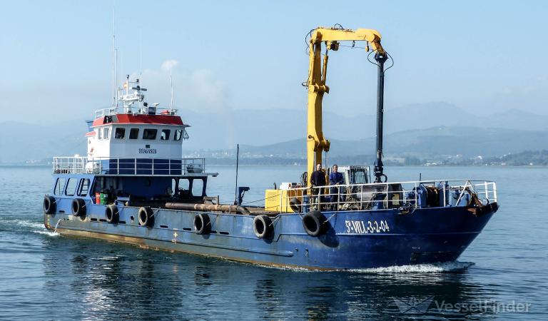 dragasub (Dredging or UW ops) - IMO , MMSI 224108120, Call Sign EA6935 under the flag of Spain