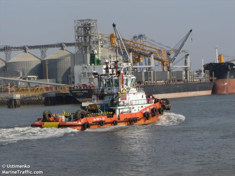 sharief pilot (Tug) - IMO 9492749, MMSI 470535000, Call Sign A6E2692 under the flag of UAE