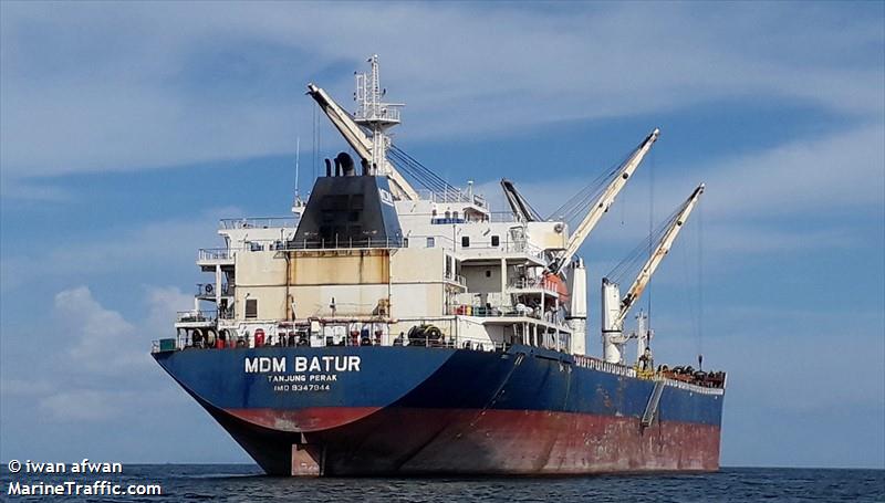 mdm batur (Bulk Carrier) - IMO 9347944, MMSI 525125009, Call Sign YCFW2 under the flag of Indonesia