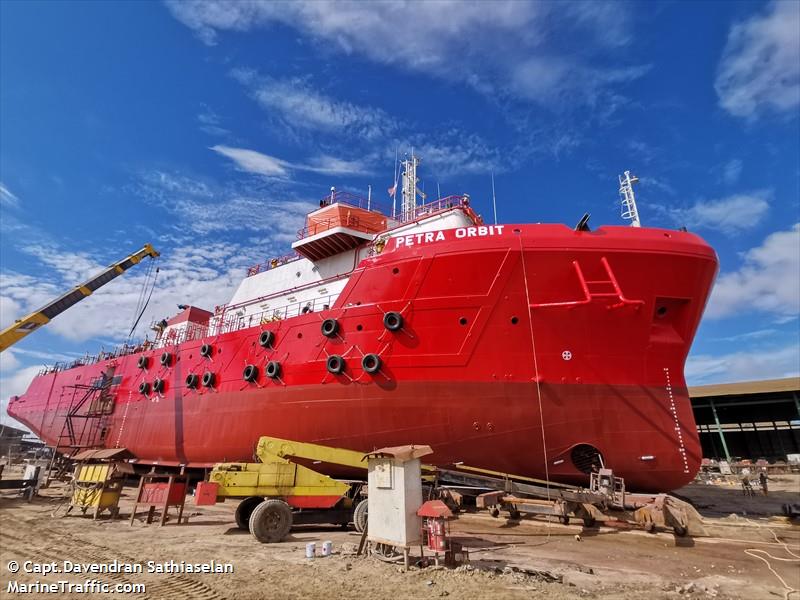 petra orbit (Offshore Support Vessel) - IMO 9478145, MMSI 533001640, Call Sign 9MIM9 under the flag of Malaysia