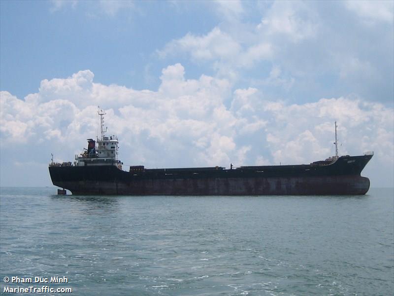 vinh 02 (Bulk Carrier) - IMO 9581801, MMSI 574000590, Call Sign 3WAA7 under the flag of Vietnam