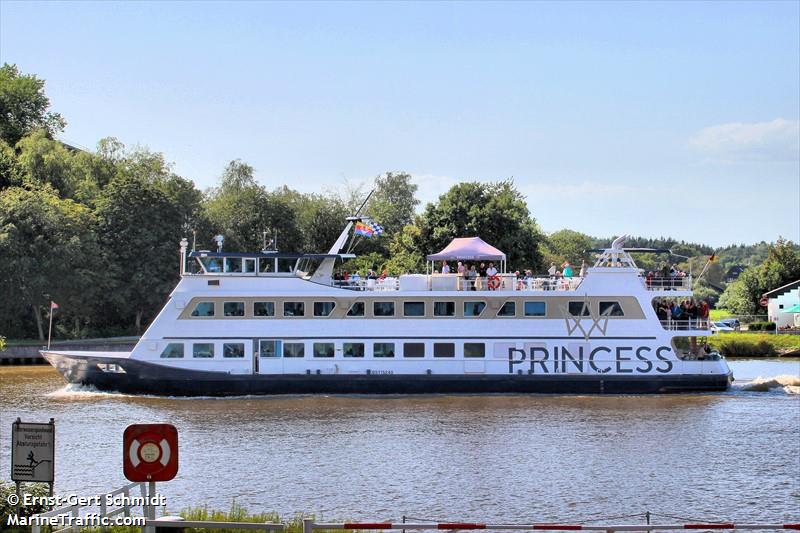 princess (Passenger ship) - IMO , MMSI 211162610, Call Sign DF4518 under the flag of Germany