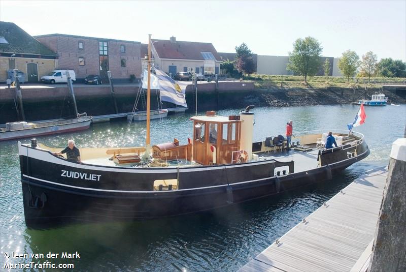 zuidvliet (Passenger ship) - IMO , MMSI 244020886, Call Sign PH5813 under the flag of Netherlands