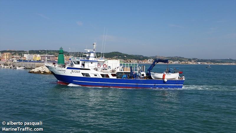 leonardo (Fishing vessel) - IMO , MMSI 247281540, Call Sign IMXM2 under the flag of Italy
