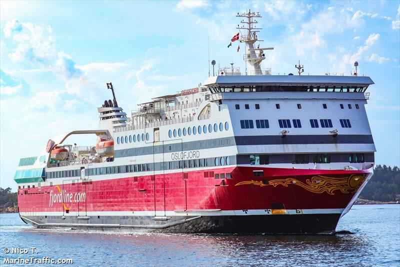 oslofjord (Passenger/Ro-Ro Cargo Ship) - IMO 9058995, MMSI 257730000, Call Sign LGJV under the flag of Norway