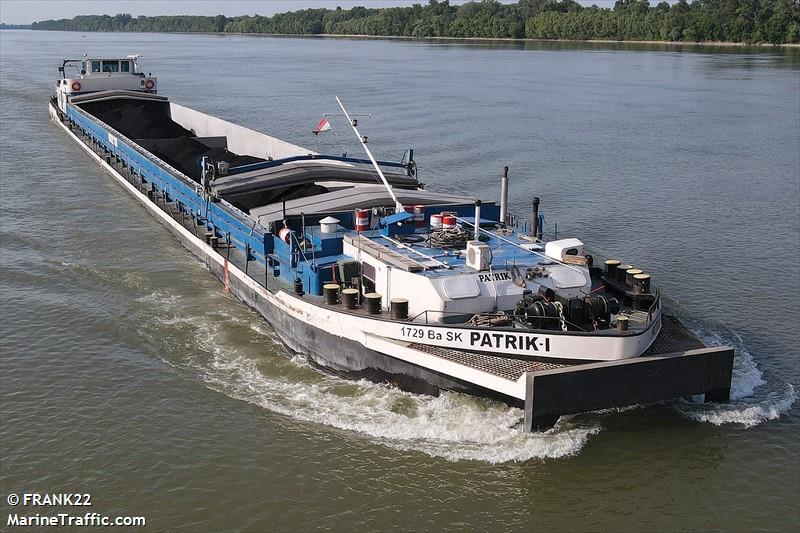 patrik i2 barge (Cargo ship) - IMO , MMSI 267210253, Call Sign YT6677 under the flag of Slovakia