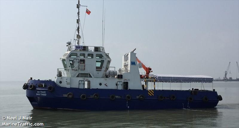 santiago (Tug) - IMO 9649639, MMSI 419001072, Call Sign AWNI under the flag of India