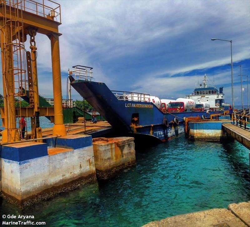 anugerah indasah (Landing Craft) - IMO 8740709, MMSI 525100444, Call Sign PMTQ under the flag of Indonesia