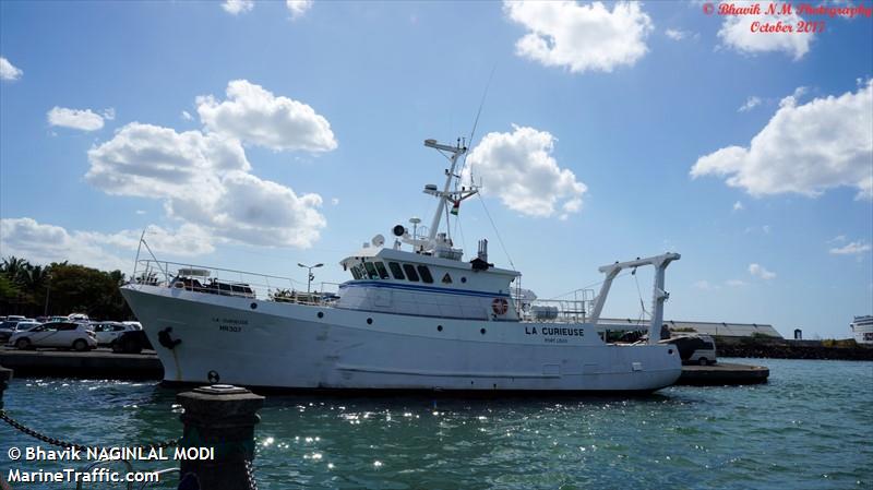 la curieuse (Fishing Support Vessel) - IMO 8742226, MMSI 645447000, Call Sign 3BST under the flag of Mauritius