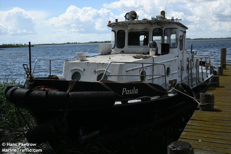 paula (Dredging or UW ops) - IMO , MMSI 211411250, Call Sign DJ5167 under the flag of Germany