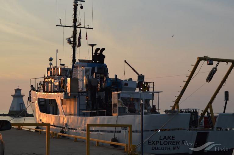 rv lake explorer ii (Dredging or UW ops) - IMO , MMSI 338102212, Call Sign WDD6962 under the flag of USA