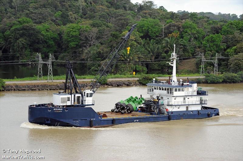oceanus (Dredging or UW ops) - IMO , MMSI 374002000, Call Sign CRN)OCE under the flag of Panama