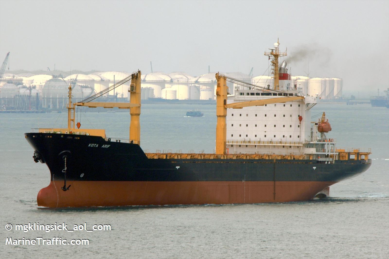 hr hera (Container Ship) - IMO 9175614, MMSI 405000309, Call Sign S2BH3 under the flag of Bangladesh