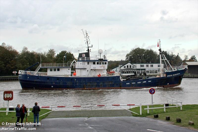 krebs research (Offshore Support Vessel) - IMO 5040500, MMSI 577167000, Call Sign YJTJ7 under the flag of Vanuatu