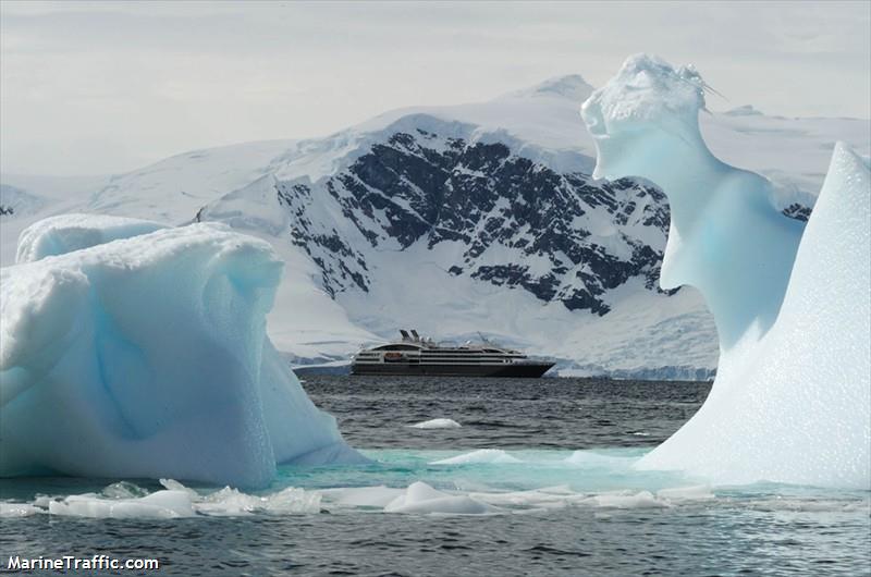 le boreal (Passenger (Cruise) Ship) - IMO 9502506, MMSI 578000500, Call Sign FLSY under the flag of Wallis and Futuna