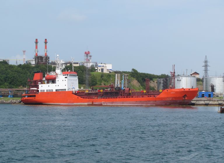sylt (Oil Products Tanker) - IMO 8700137, MMSI 667001578, Call Sign 9LU2381 under the flag of Sierra Leone
