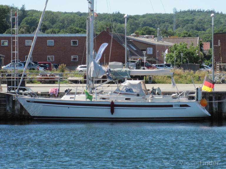 svala (Sailing vessel) - IMO , MMSI 211404870, Call Sign DF4585 under the flag of Germany