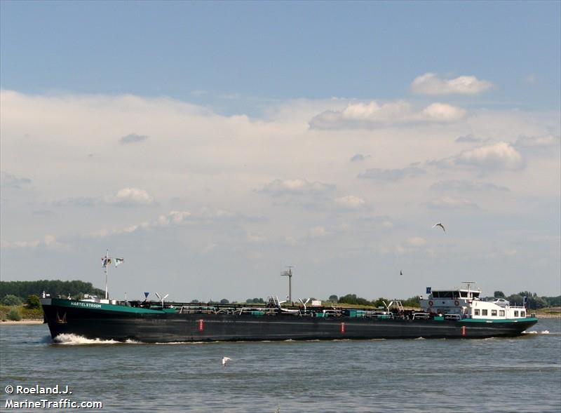 fleur deau (Tanker) - IMO , MMSI 244020488, Call Sign PE2772 under the flag of Netherlands