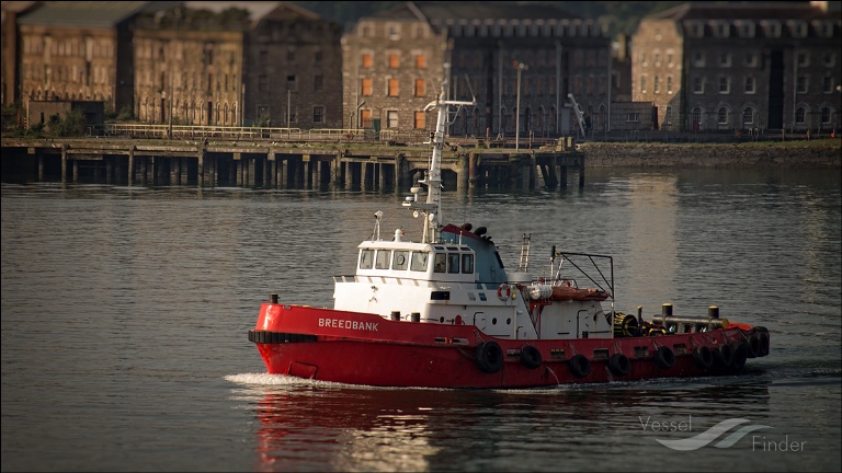 breed bank (Tug) - IMO 6923876, MMSI 250100600, Call Sign EI7157 under the flag of Ireland