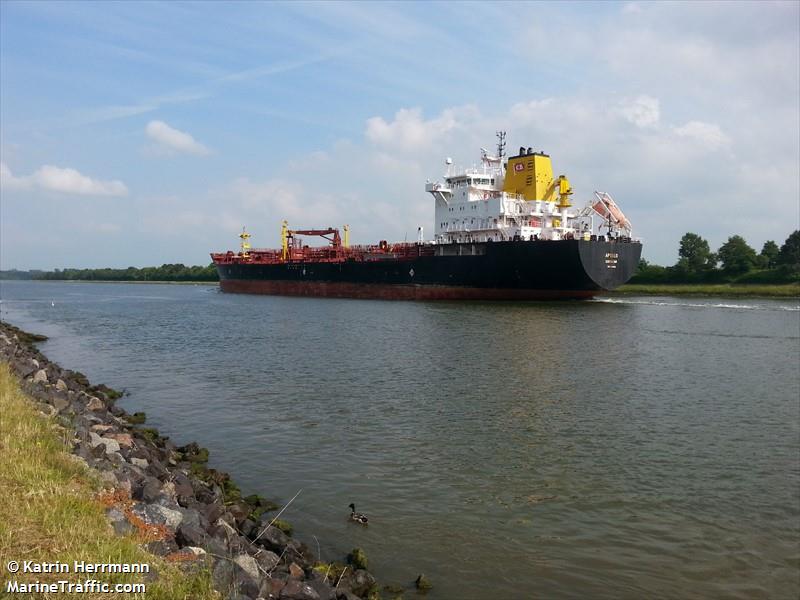 apollo (Chemical/Oil Products Tanker) - IMO 9234628, MMSI 255806523, Call Sign CQEY8 under the flag of Madeira