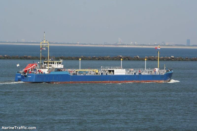 sea scarf 1 (Tug) - IMO 9646015, MMSI 341994000, Call Sign V41M4 under the flag of St Kitts & Nevis