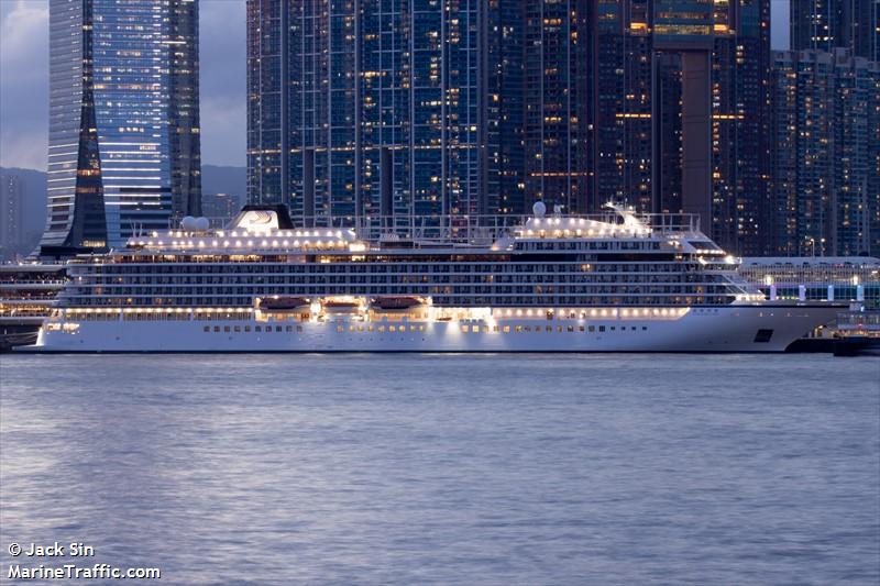 zhao shang yi dun (Passenger (Cruise) Ship) - IMO 9725433, MMSI 414515000, Call Sign BOPU7 under the flag of China