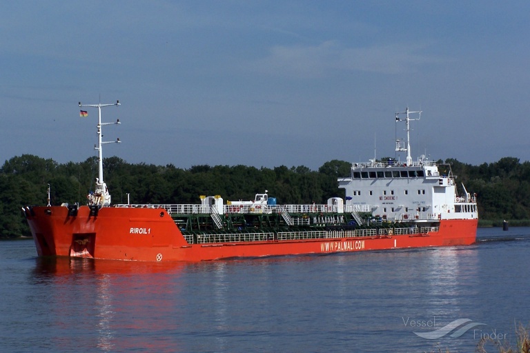 varuni (Oil Products Tanker) - IMO 9175236, MMSI 620859000, Call Sign D6A2867 under the flag of Comoros