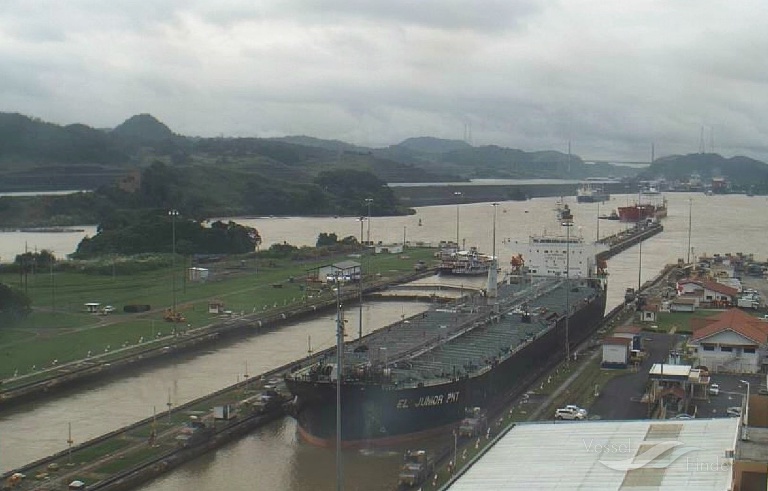 bluefins (Crude Oil Tanker) - IMO 9221657, MMSI 621819069, Call Sign J2GC under the flag of Djibouti