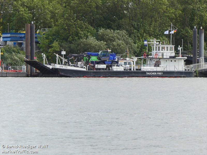 leni tf2 (Dredging or UW ops) - IMO , MMSI 211668700, Call Sign DC8150 under the flag of Germany