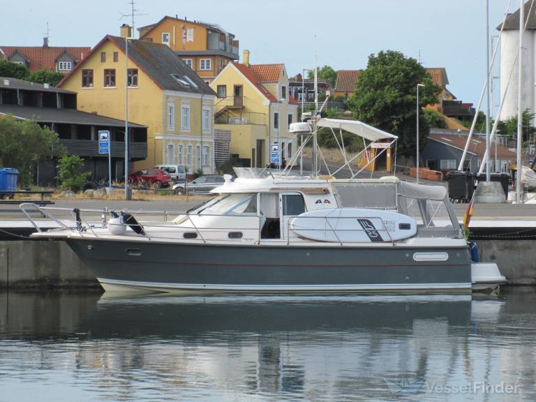 tilla (Pleasure craft) - IMO , MMSI 211777850, Call Sign DA6065 under the flag of Germany